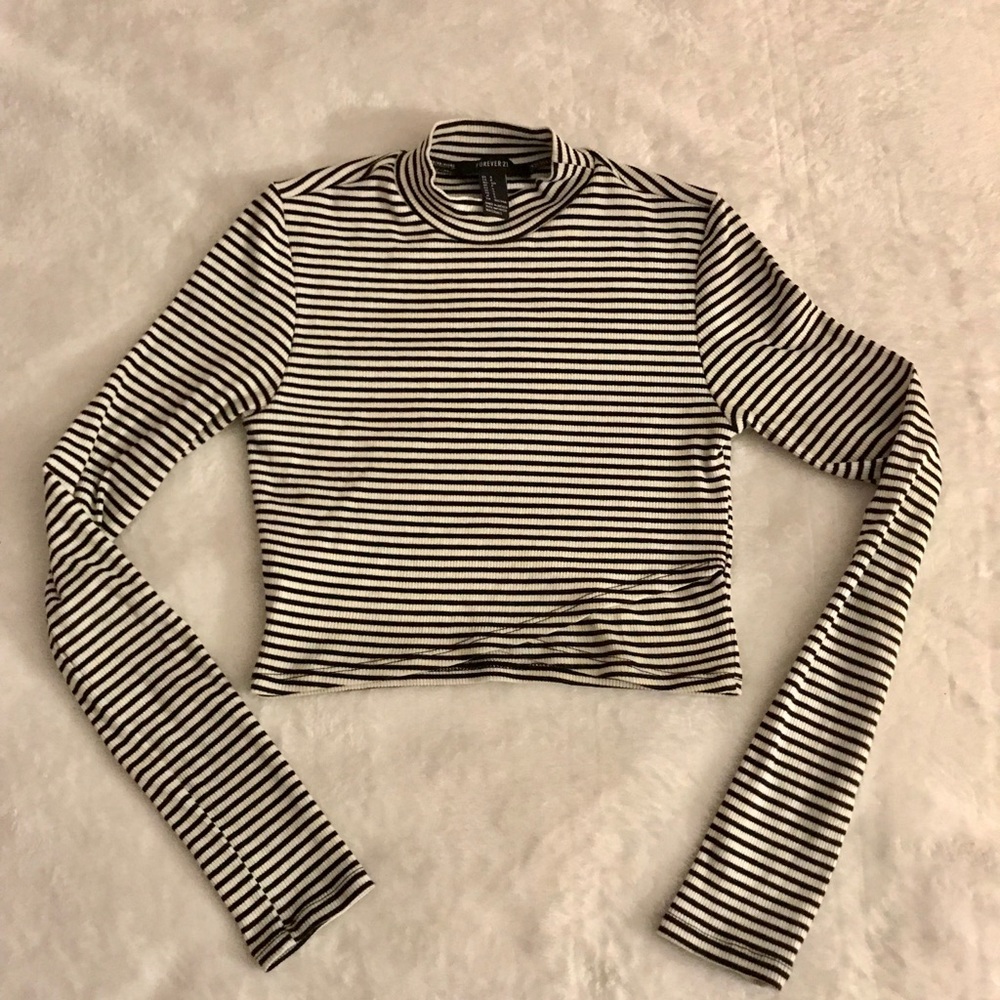 Turtle neck crop top
